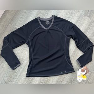 NWT Merrell women’s long sleeve in black with grey stitching (medium)